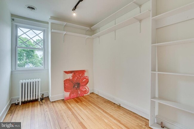 Building Photo - 2821 27th St NW
