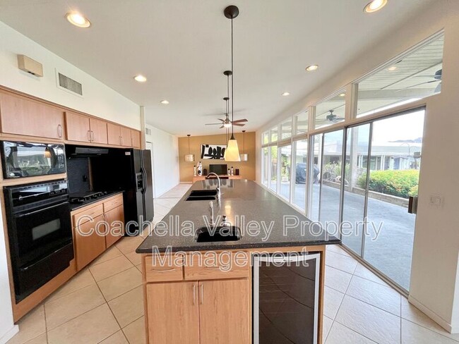 Building Photo - 77495 Cheyenne Dr