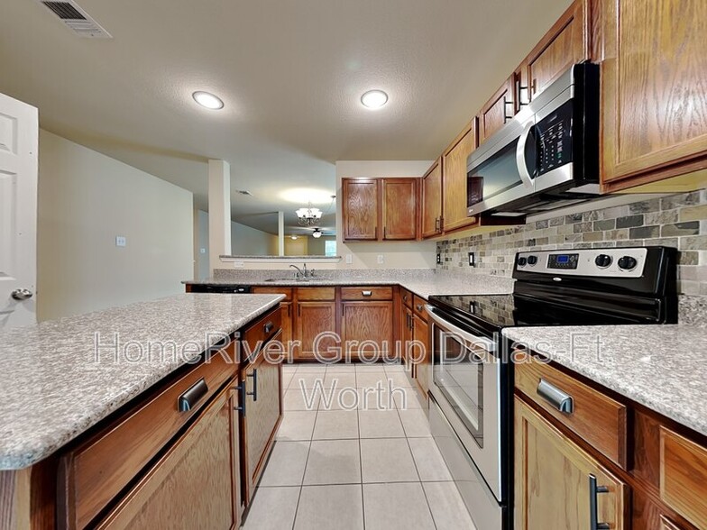 Building Photo - 10622 Midway Dr