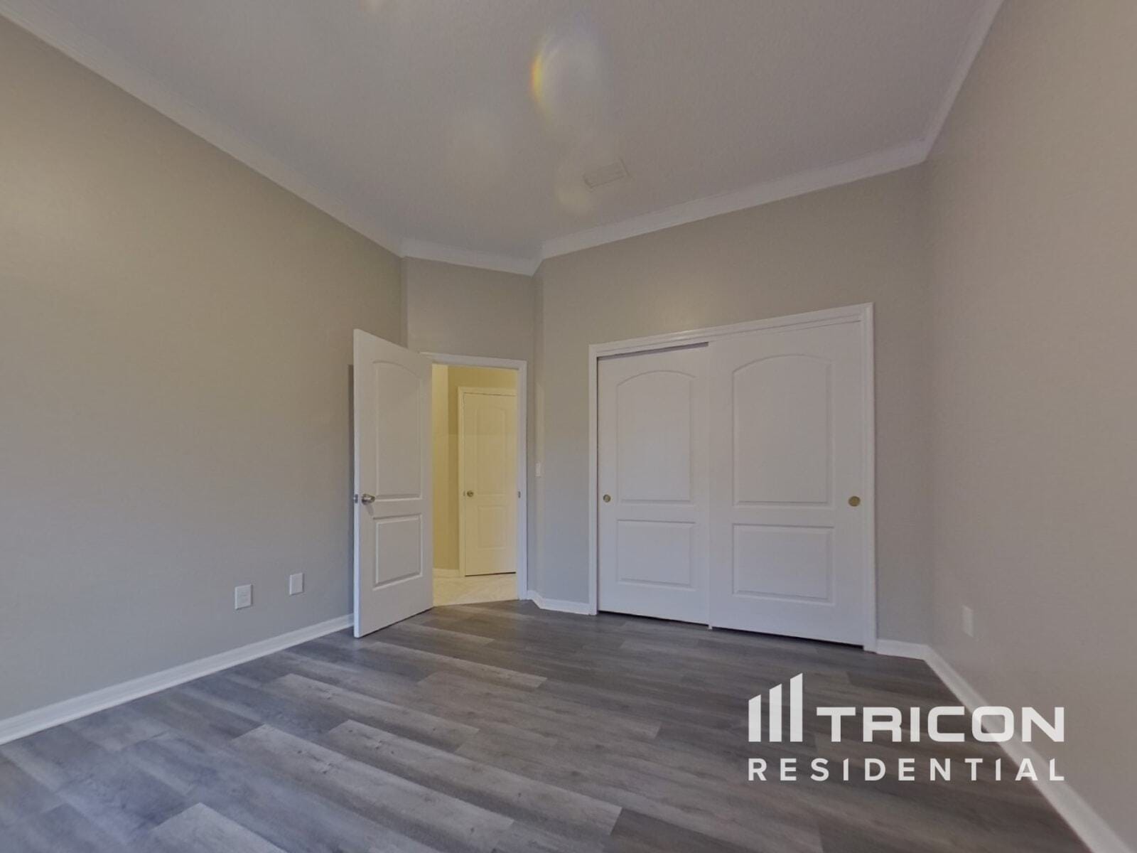 Building Photo - 258 Shady Oaks Cir