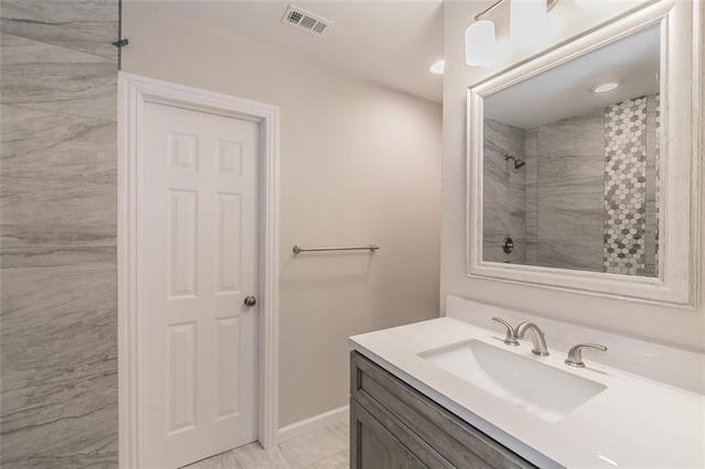 Building Photo - 316 S 2nd St