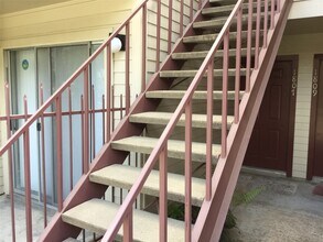 Building Photo - 2120 El Paseo St