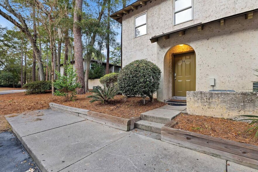 Building Photo - 400 William Hilton Pkwy