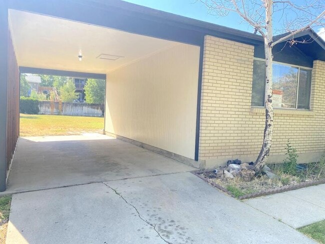 Building Photo - 5542 S 5340 W