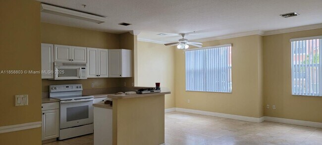 Building Photo - 4506 SW 160th Ave