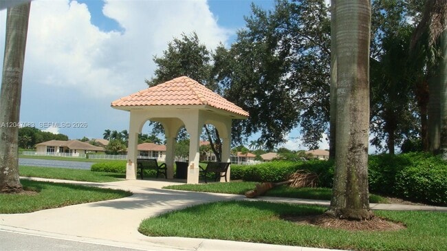 Building Photo - 4152 Pine Ridge Ln