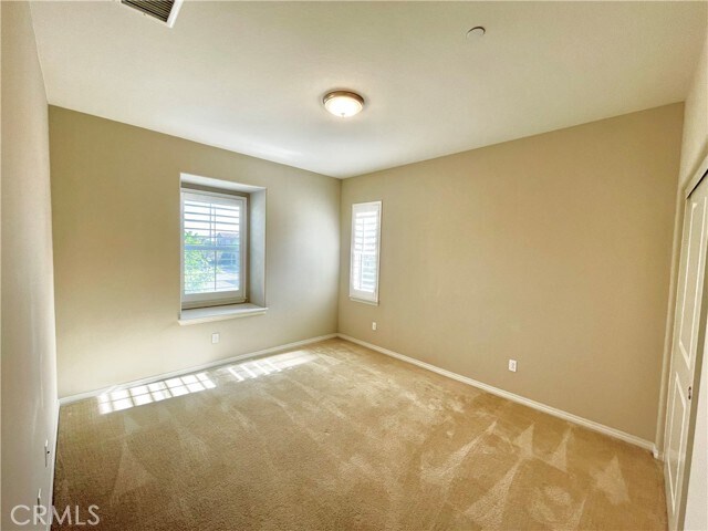 Building Photo - 6430 Sheffield St