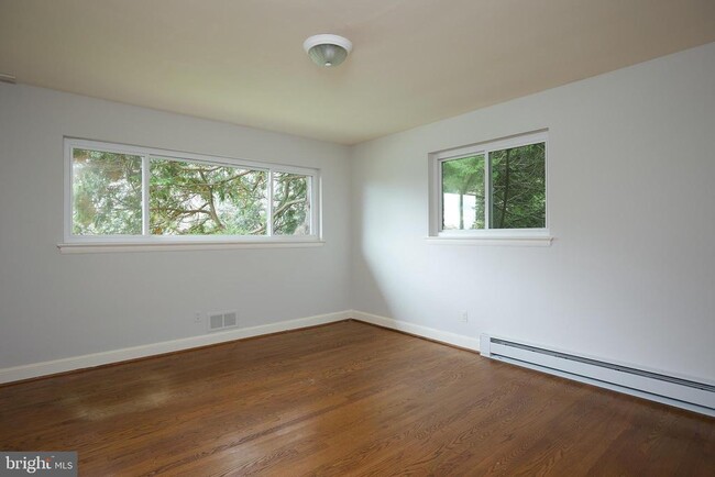 Building Photo - 6716 Tulip Hill Terrace