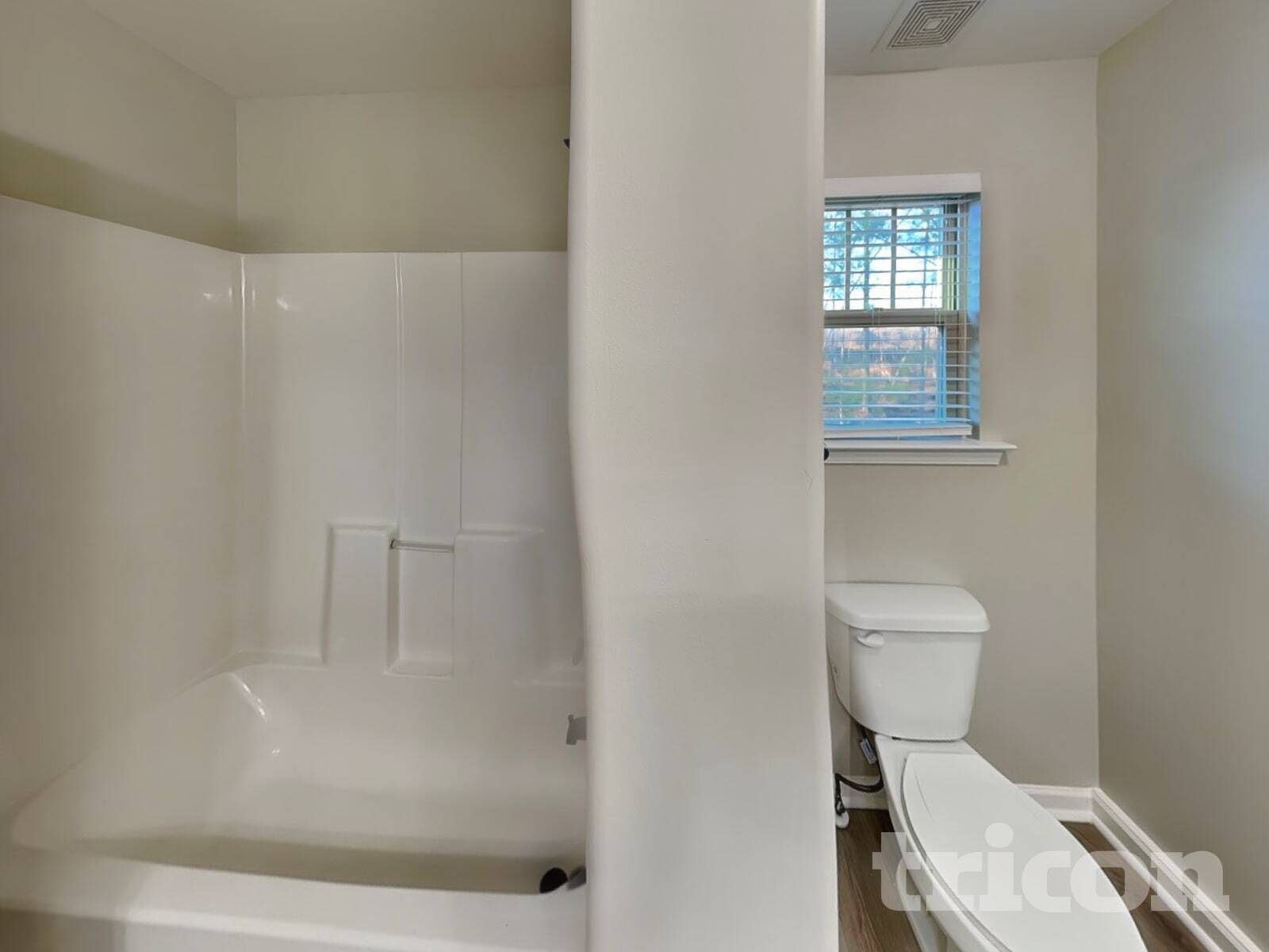 Building Photo - 498 Kirkland Dr