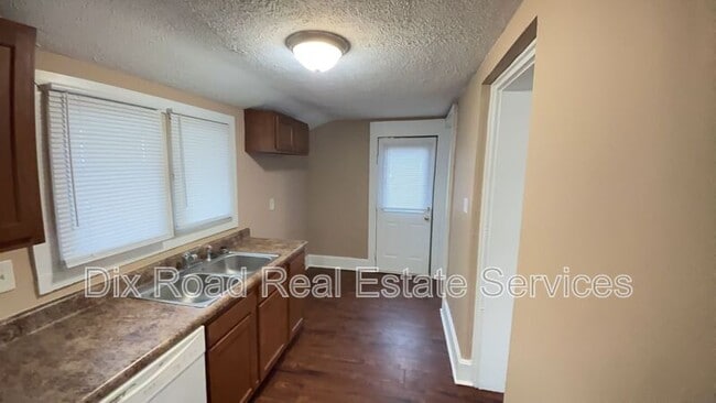 Building Photo - 1104 Fourteenth Avenue