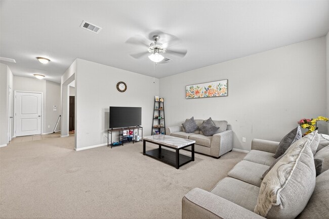 Building Photo - 14206 Singing Oaks Trl
