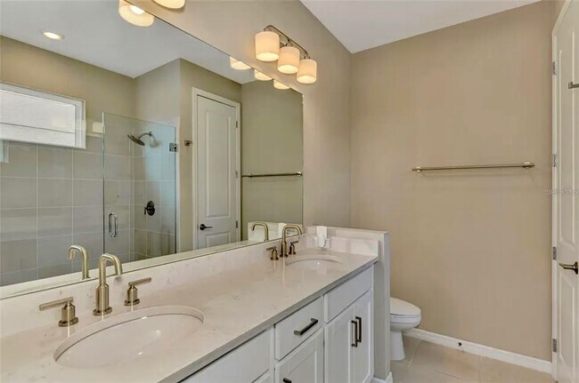 Building Photo - 6310 Grandview Hill Ct