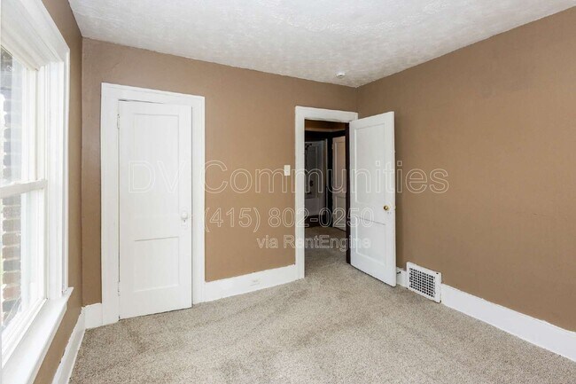 Building Photo - 243 Wildwood Ave