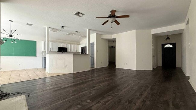Building Photo - 3819 Eagles Nest St