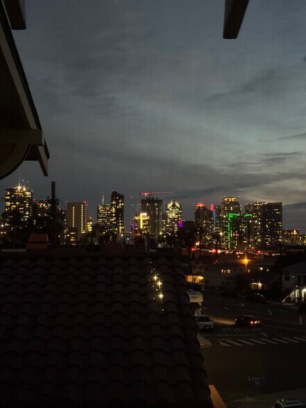 Building Photo - 2329 Curlew St