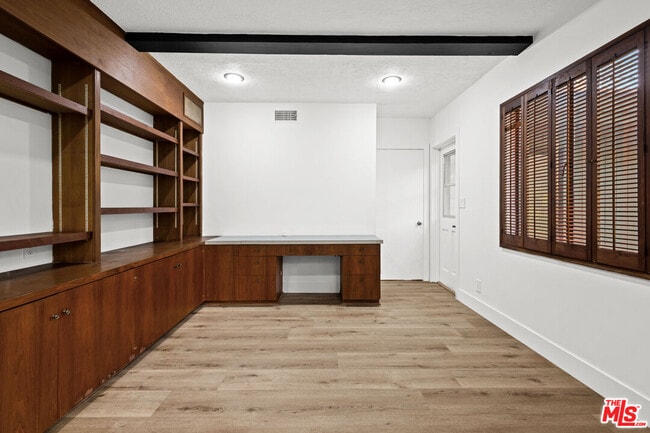 Building Photo - 1027 Acanto Pl