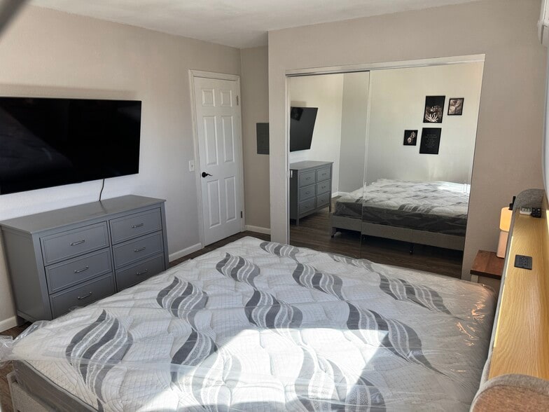 Building Photo - 3619 43rd St