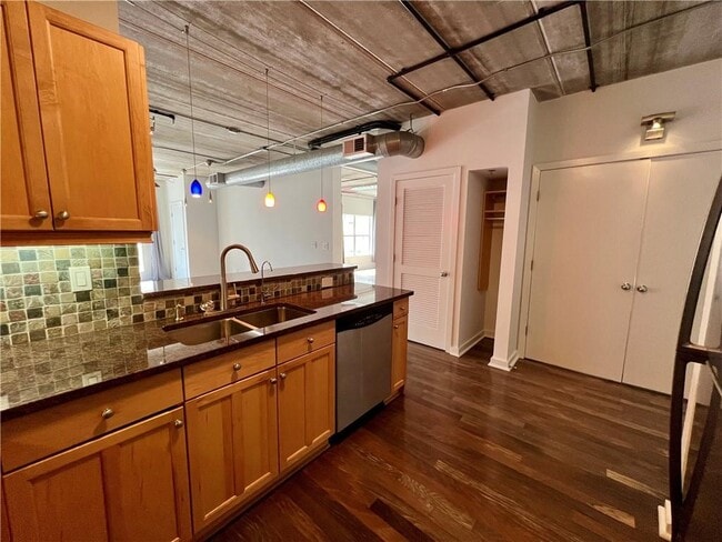 Building Photo - 800 Peachtree St NE