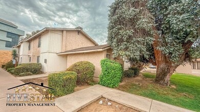 Building Photo - 201 Jardin Ct