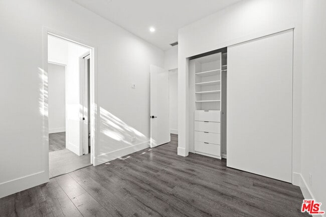 Building Photo - 1613 S Wooster St