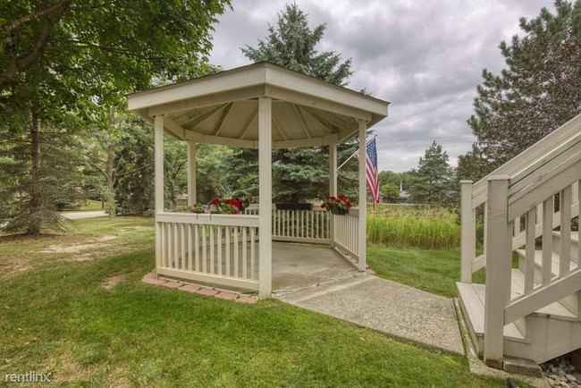 Building Photo - 2 br, 3 bath Condo - 6029 Steeplechase Dr