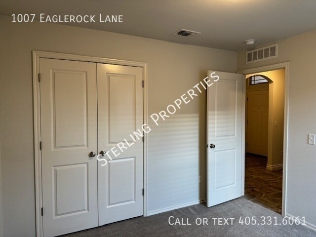 Building Photo - 1007 Eaglerock Ln