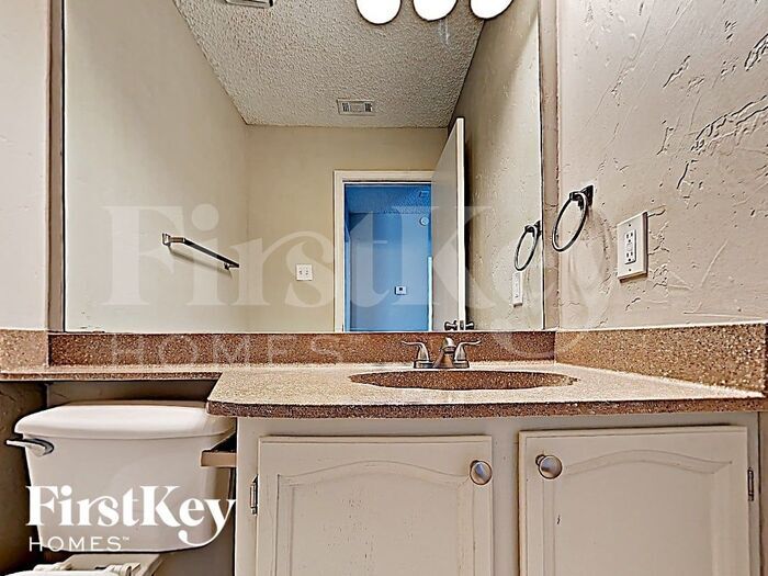 Building Photo - 6001 Ponderosa Trail Ct