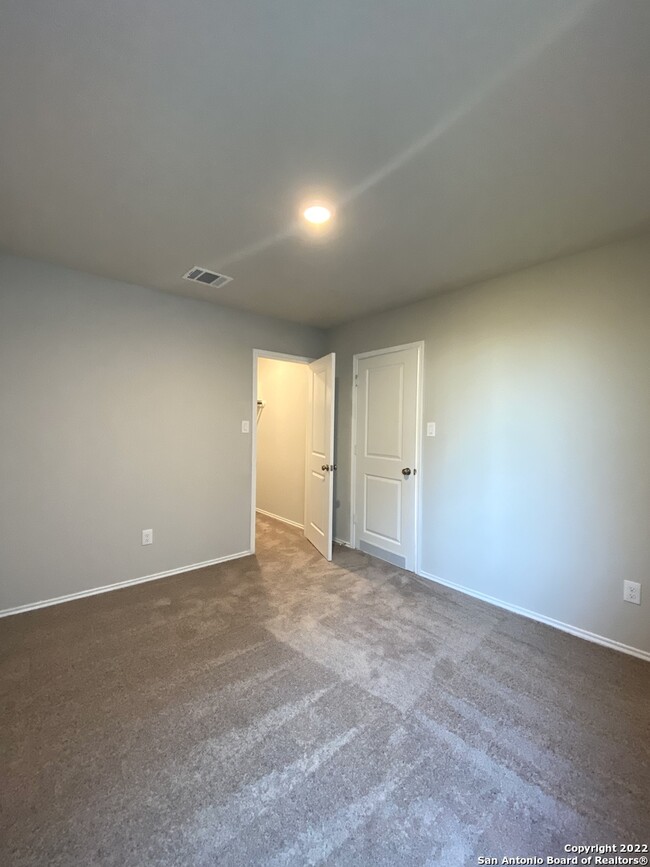 Building Photo - 2852 Rosefinch-