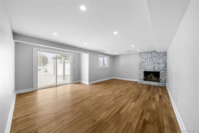 Building Photo - 89 Harvest Ln