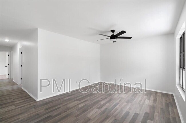Building Photo - 2117 Wilson Ave