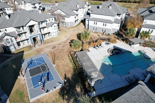 Building Photo - 15000 W Airport Blvd