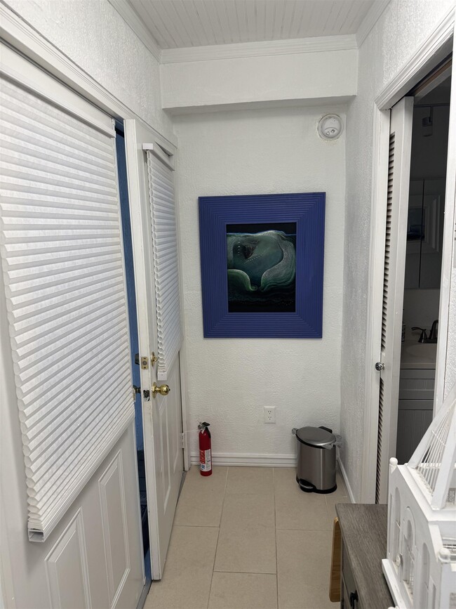 Building Photo - 295 W Palmer Mill Rd