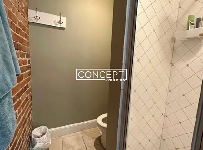 Building Photo - 149 Highland St