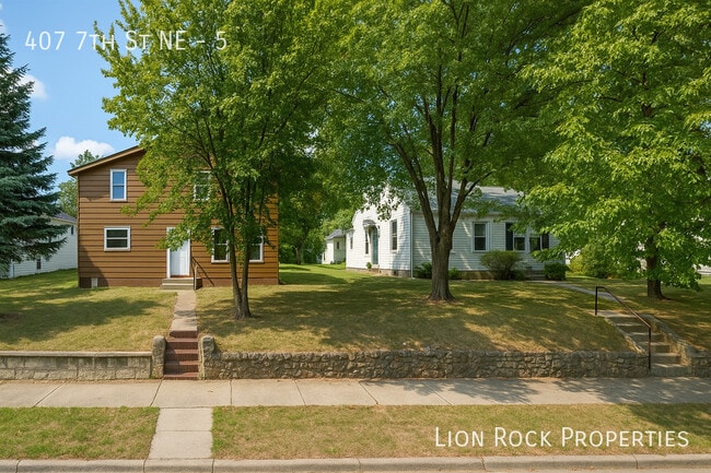 Building Photo - 407 7th St NE
