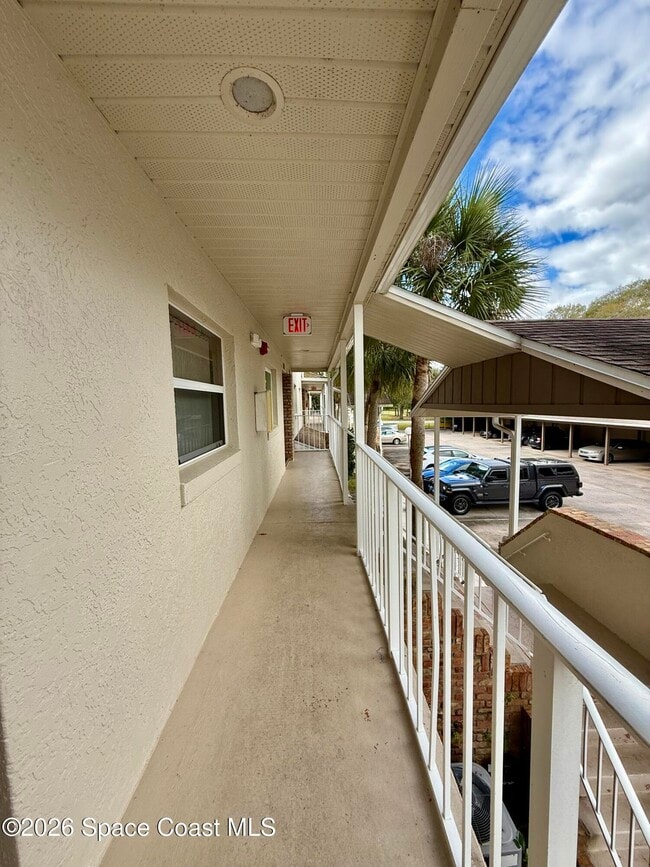 Building Photo - 1600 Woodland Dr