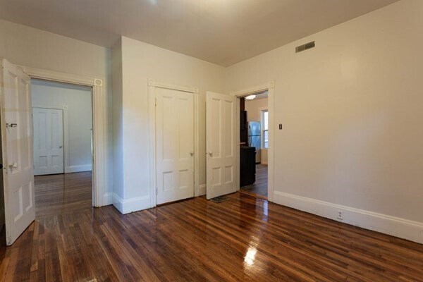 Building Photo - 19 Paul Gore St