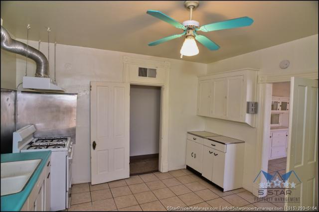 Building Photo - 3 bedroom in El Paso TX 79902
