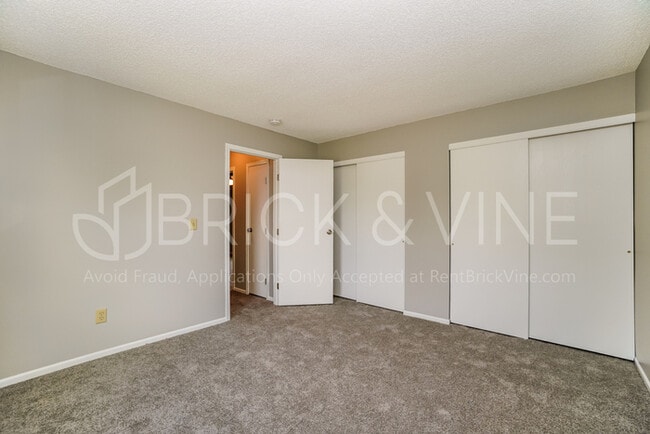 Building Photo - Pet-friendly house featuring fenced-in yard