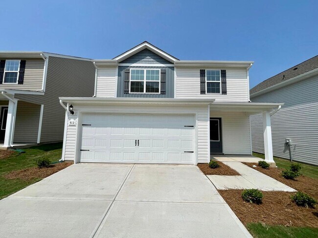 Building Photo - Beautiful 4BR/2.5BA Home in Charlotte!