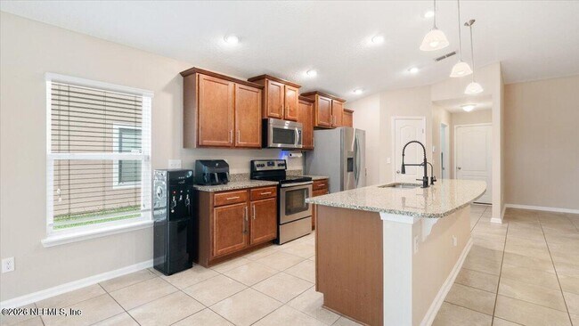 Building Photo - 16050 Dowing Creek Dr