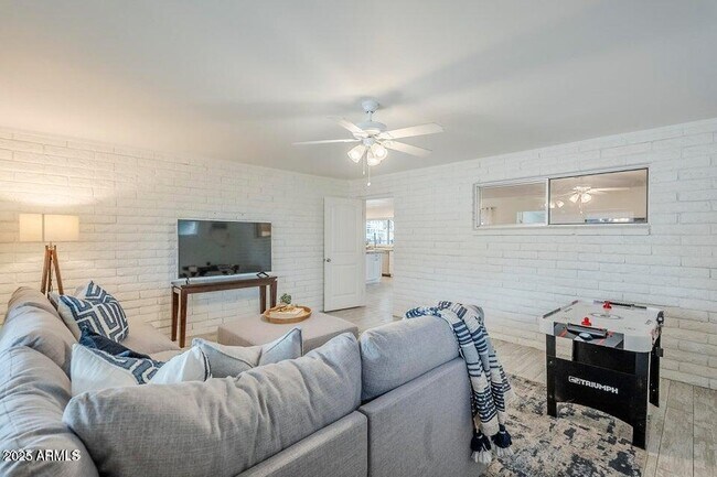 Building Photo - 10844 N 37th St