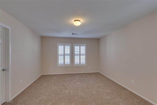 Building Photo - 656 Port Talbot Ave