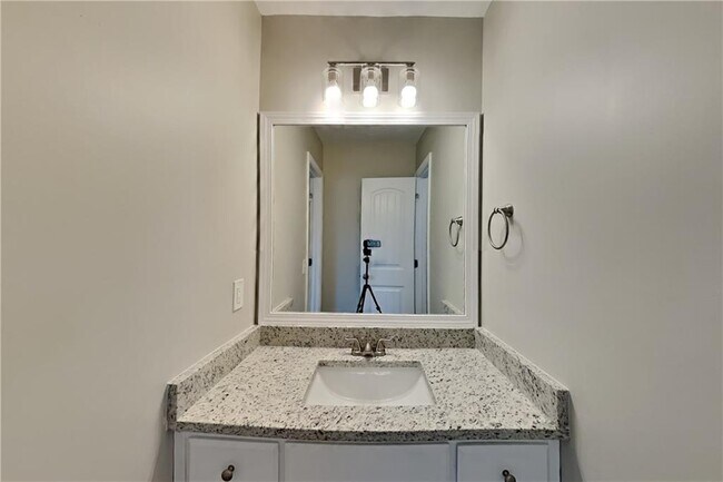 Building Photo - 4015 Brightmore Dr