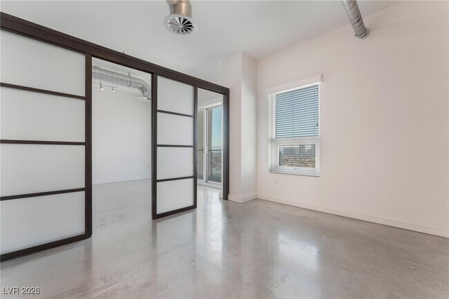 Building Photo - 200 Hoover Ave