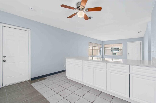 Building Photo - 140 112th Ave N