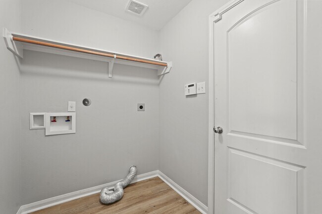 Building Photo - 7126 Montclair Peak Ln