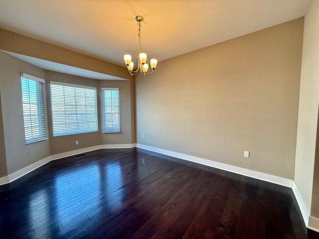 Building Photo - 2564 W Towne St