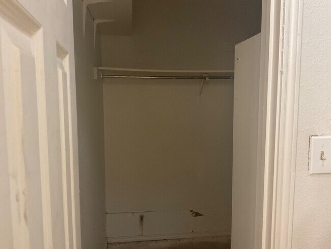 Building Photo - Large beautiful home for rent