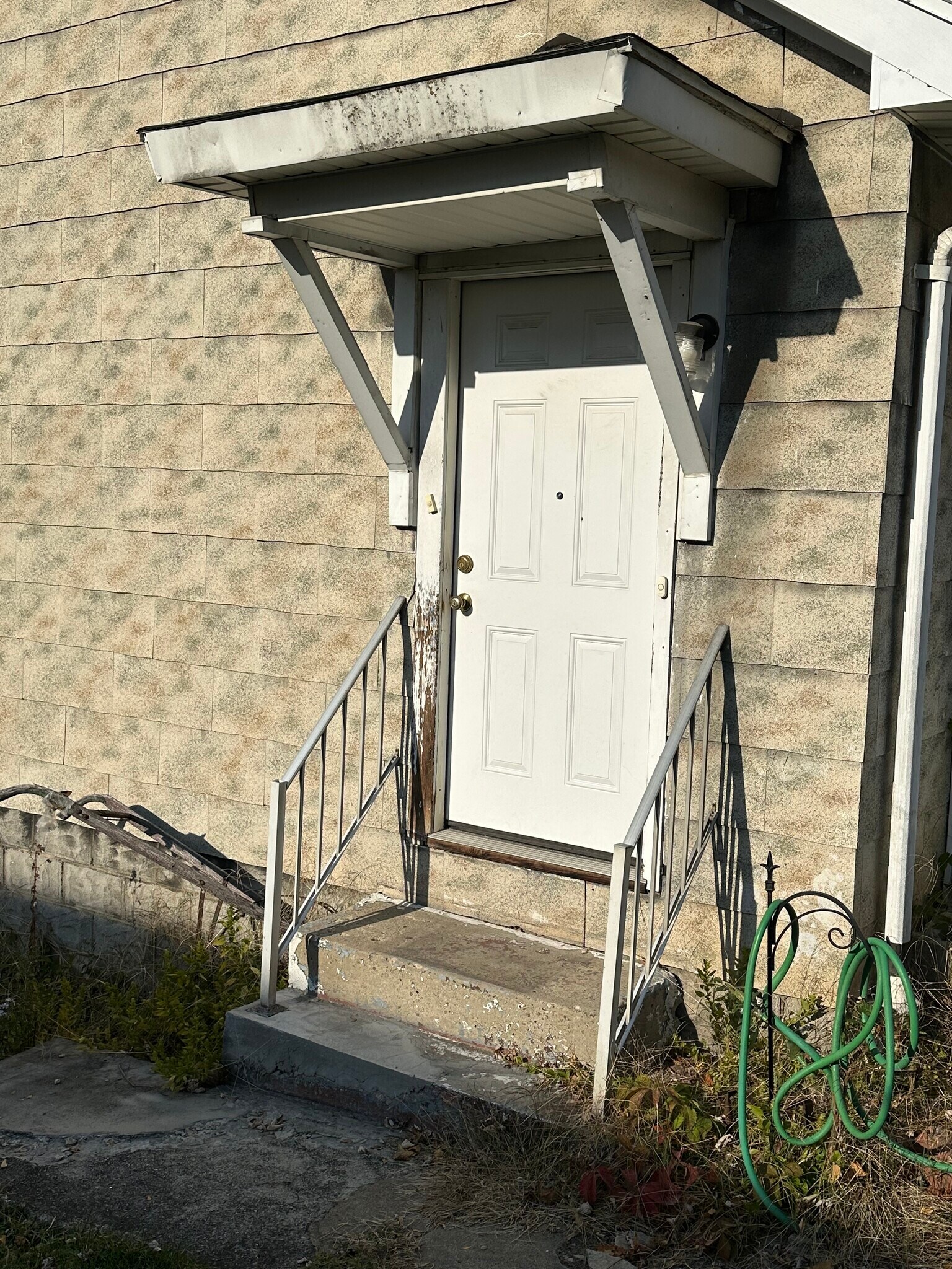 Building Photo - 537 Clinton Ave