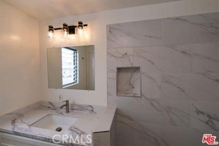 Building Photo - 1729 S Alma St